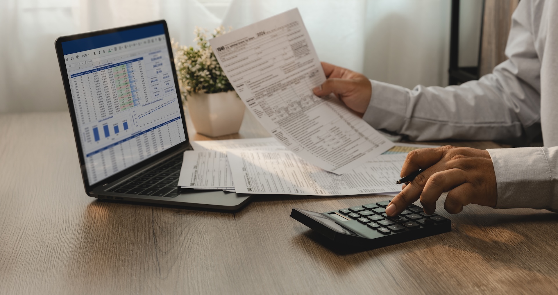 Property Taxation, Zoning, and Efficiency in a Dynamic Tiebout Model