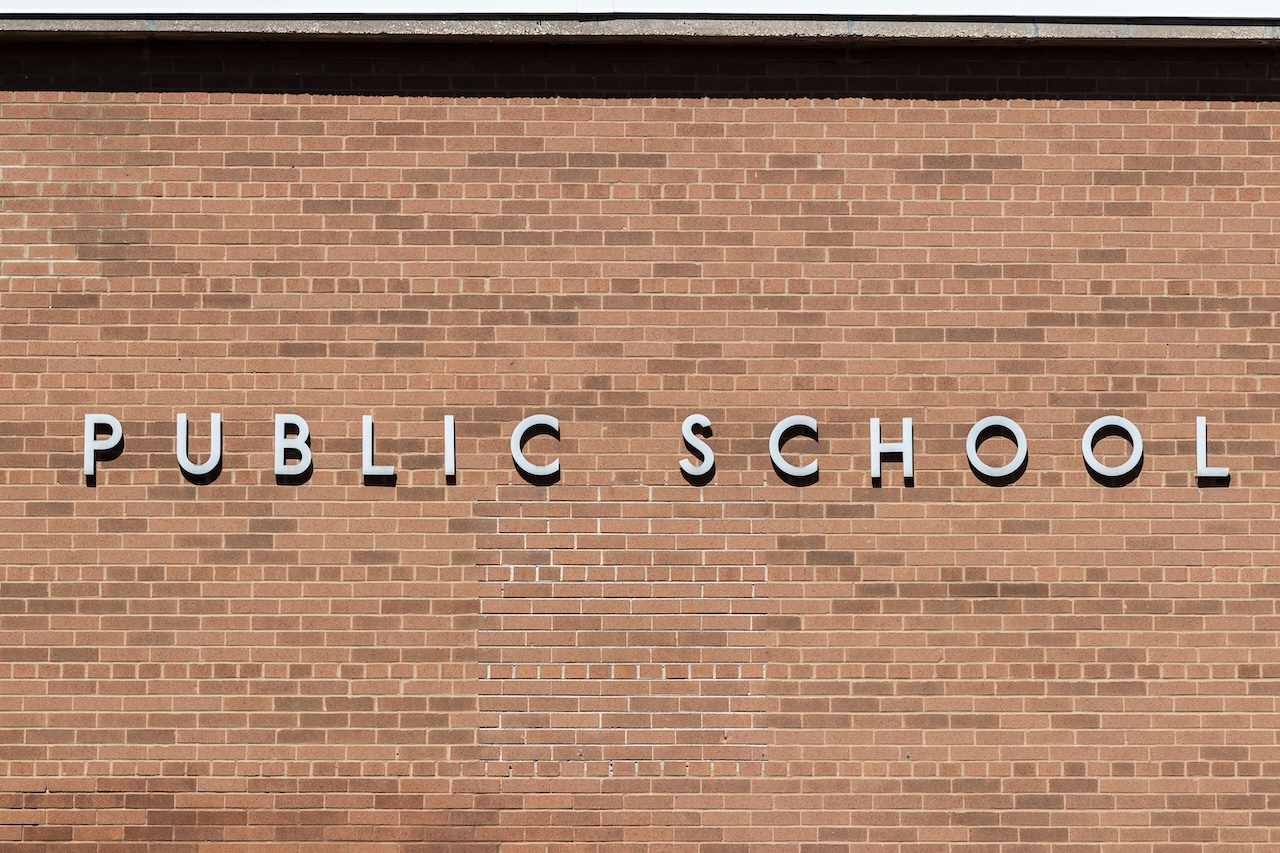 Peer Preferences, School Competition, and the Effects of Public School Choice