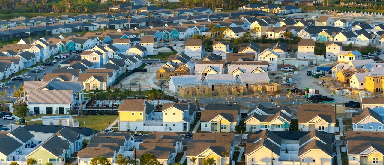 “I Just Had to Go With It Once I Got There”: Inequality, Housing, and School Re-optimization